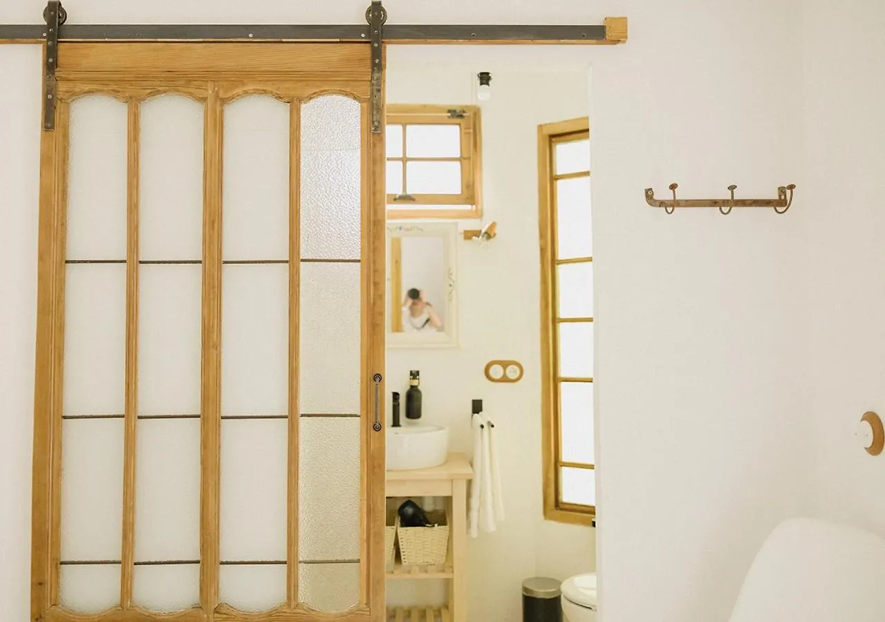 Almócita Casa Charlyゲストハウス